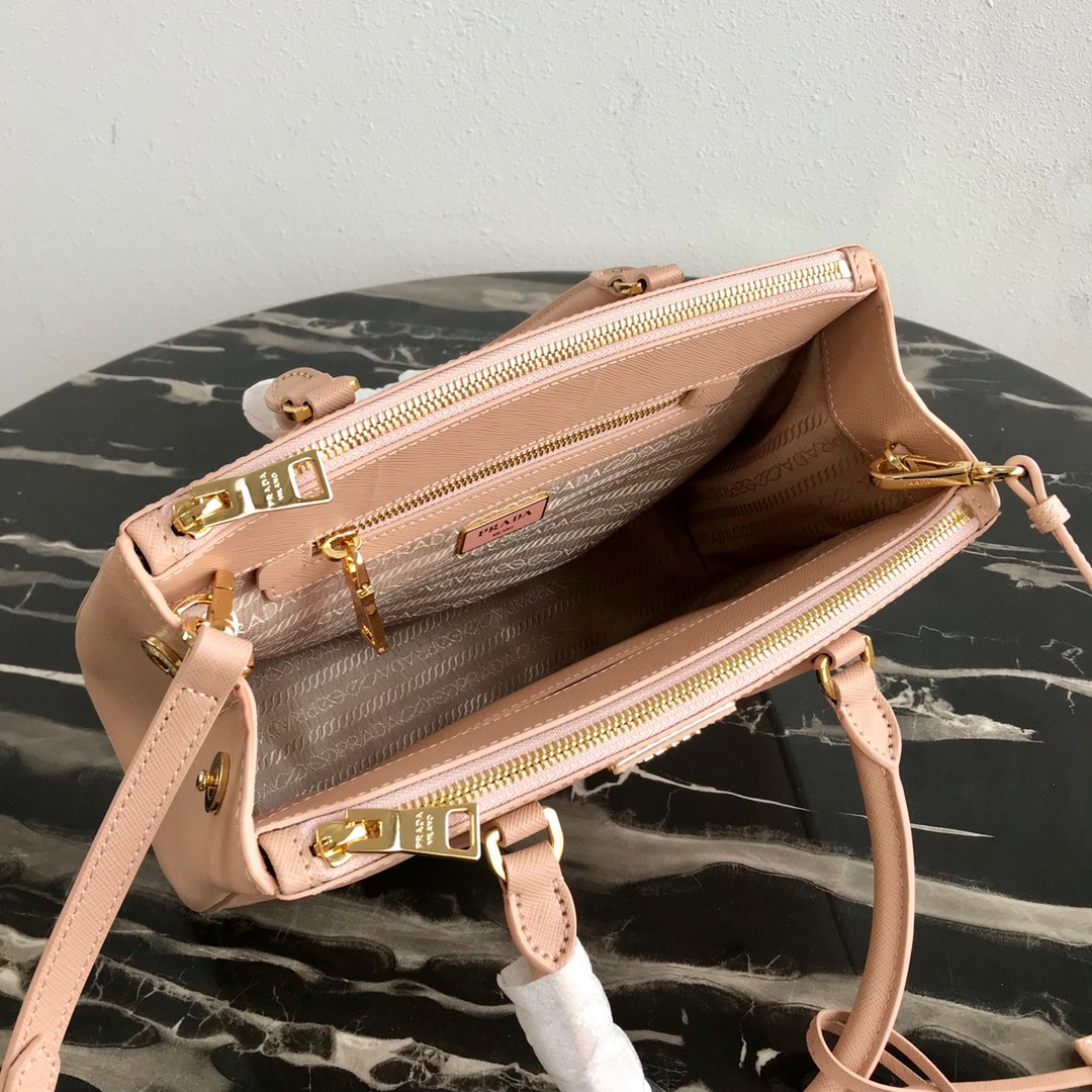medium Pra*a galleria saffiano leather bag