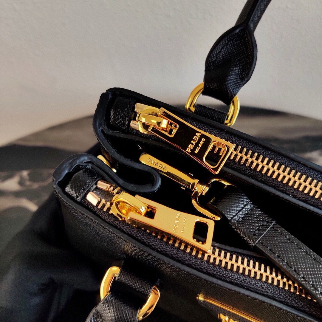 Pra*a galleria saffiano leather mini-bag