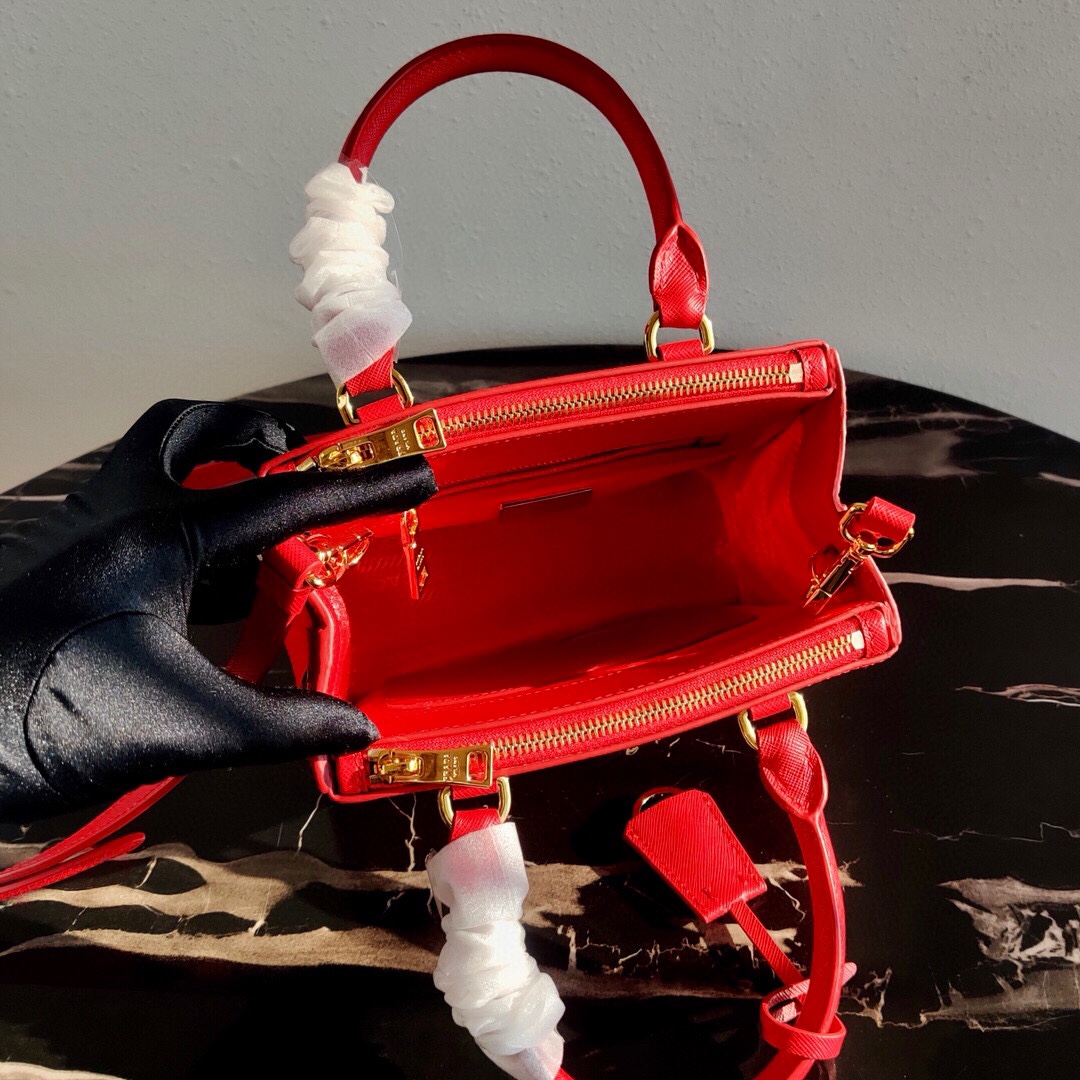 Pra*a galleria saffiano leather mini-bag