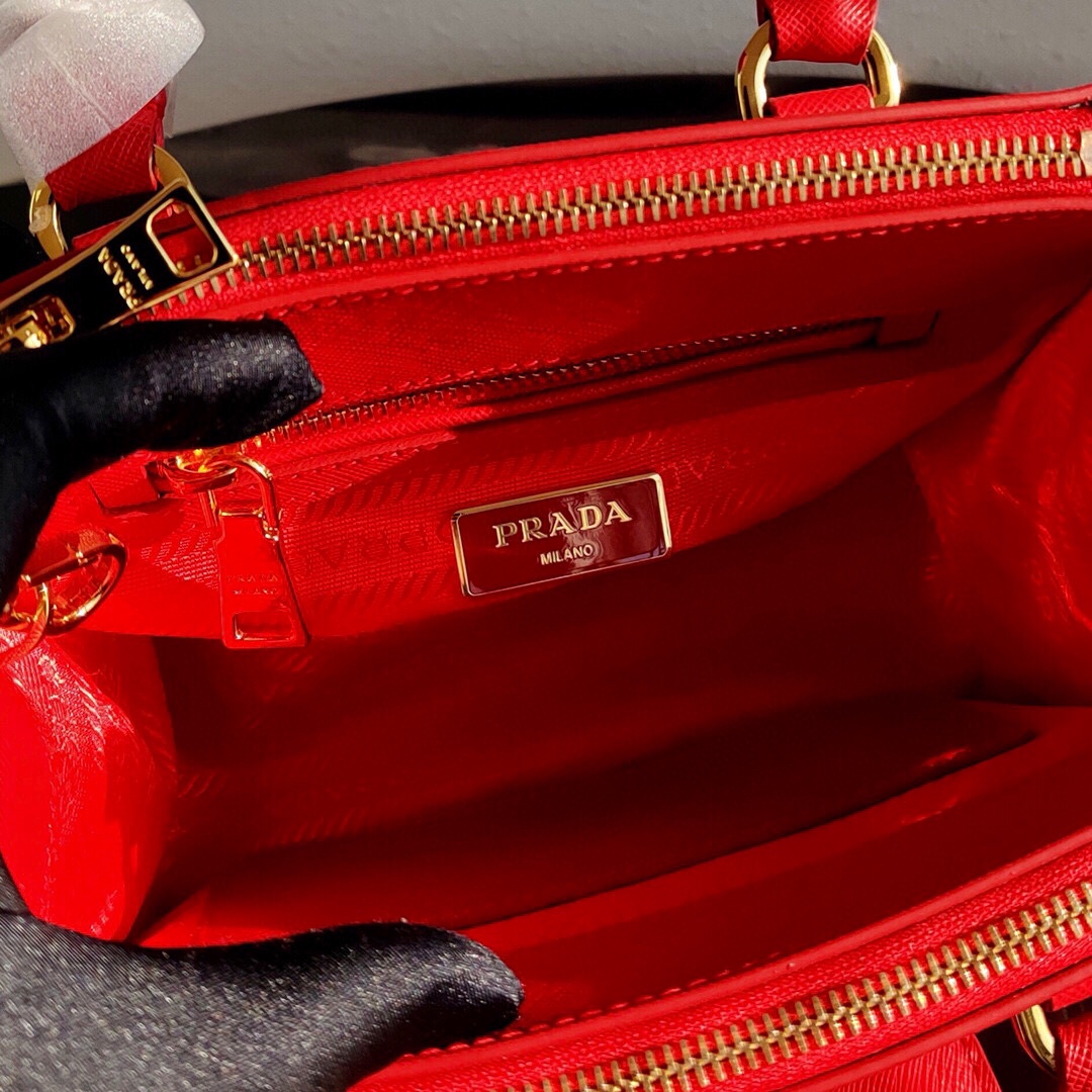 Pra*a galleria saffiano leather mini-bag