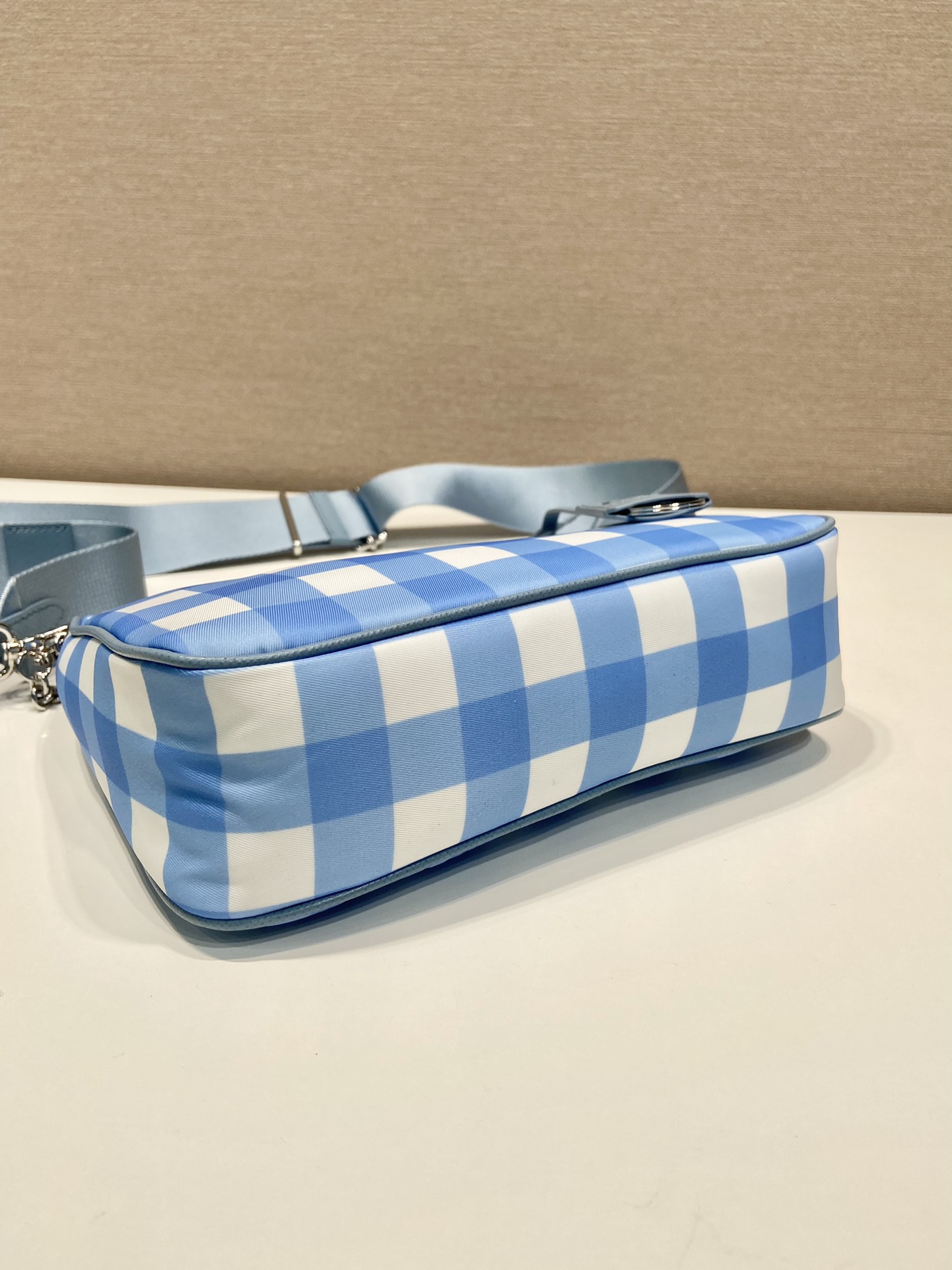 Pra*a re-edition 2005 bag