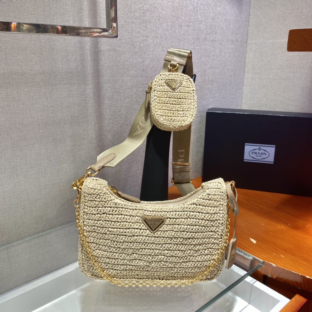 Pra*a re-edition 2005 bag