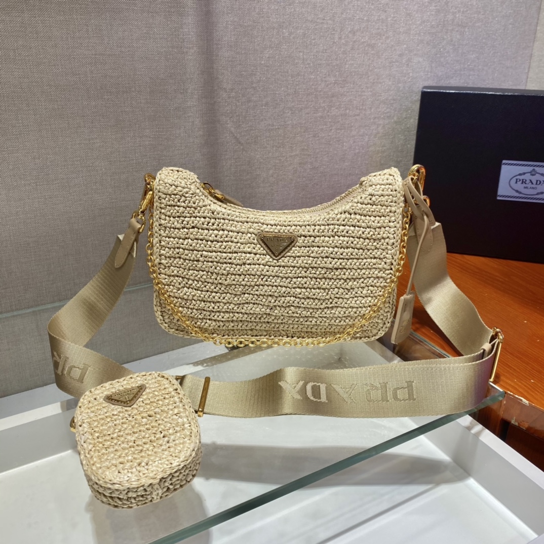 Pra*a re-edition 2005 bag