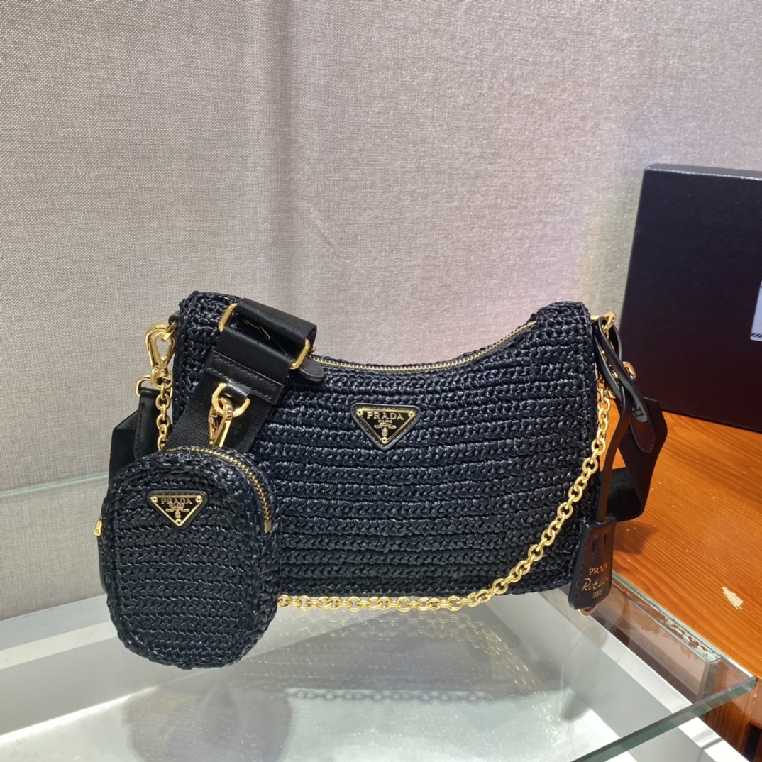 Pra*a re-edition 2005 bag