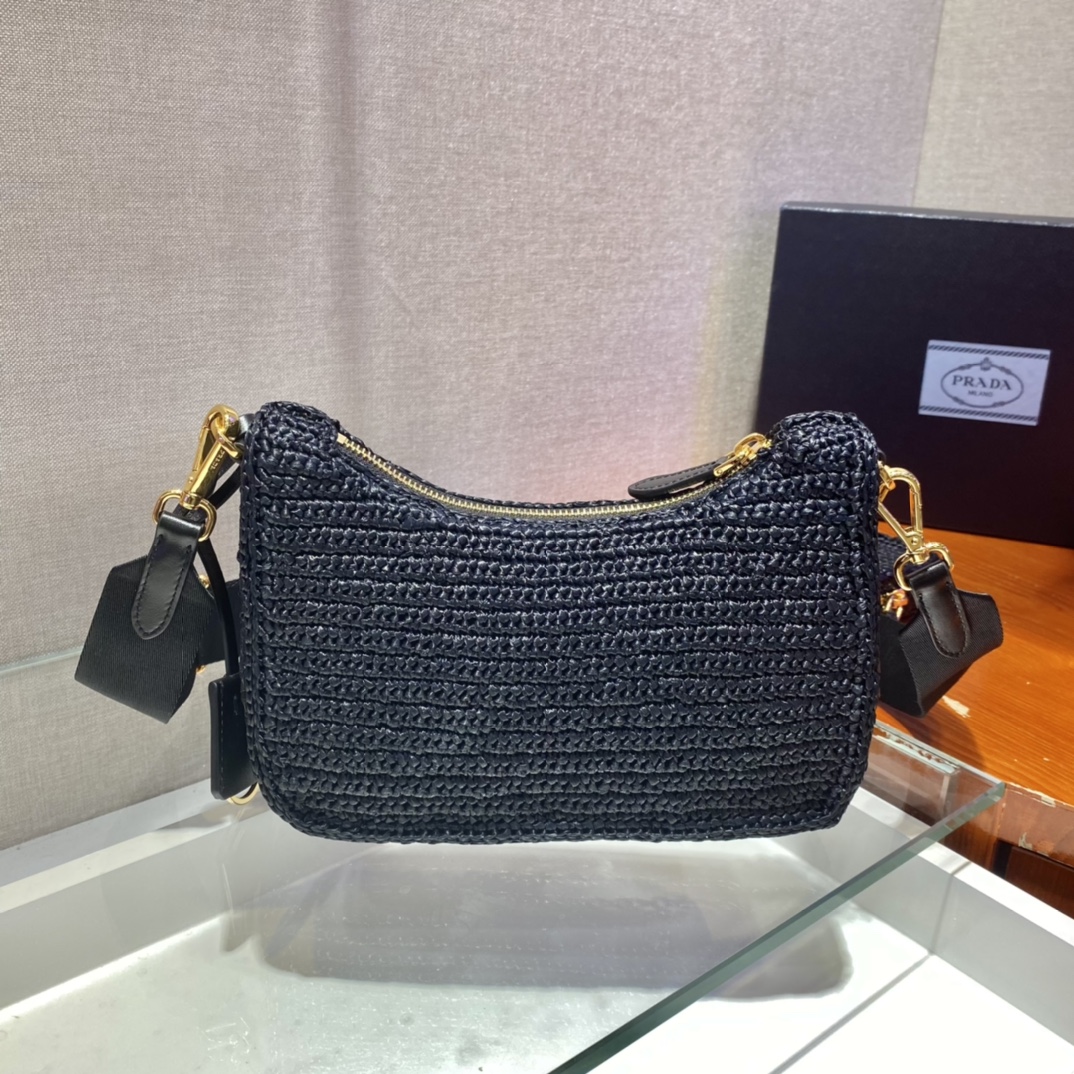 Pra*a re-edition 2005 bag