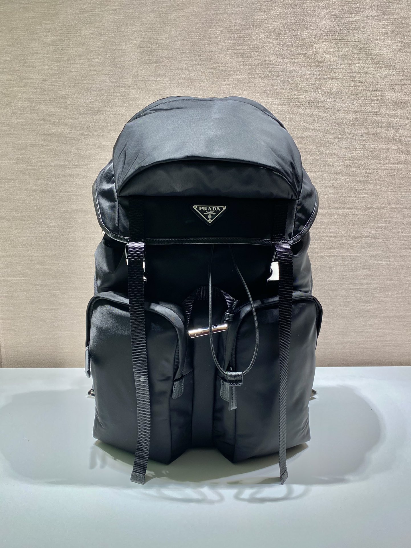 Pra*a  backpack