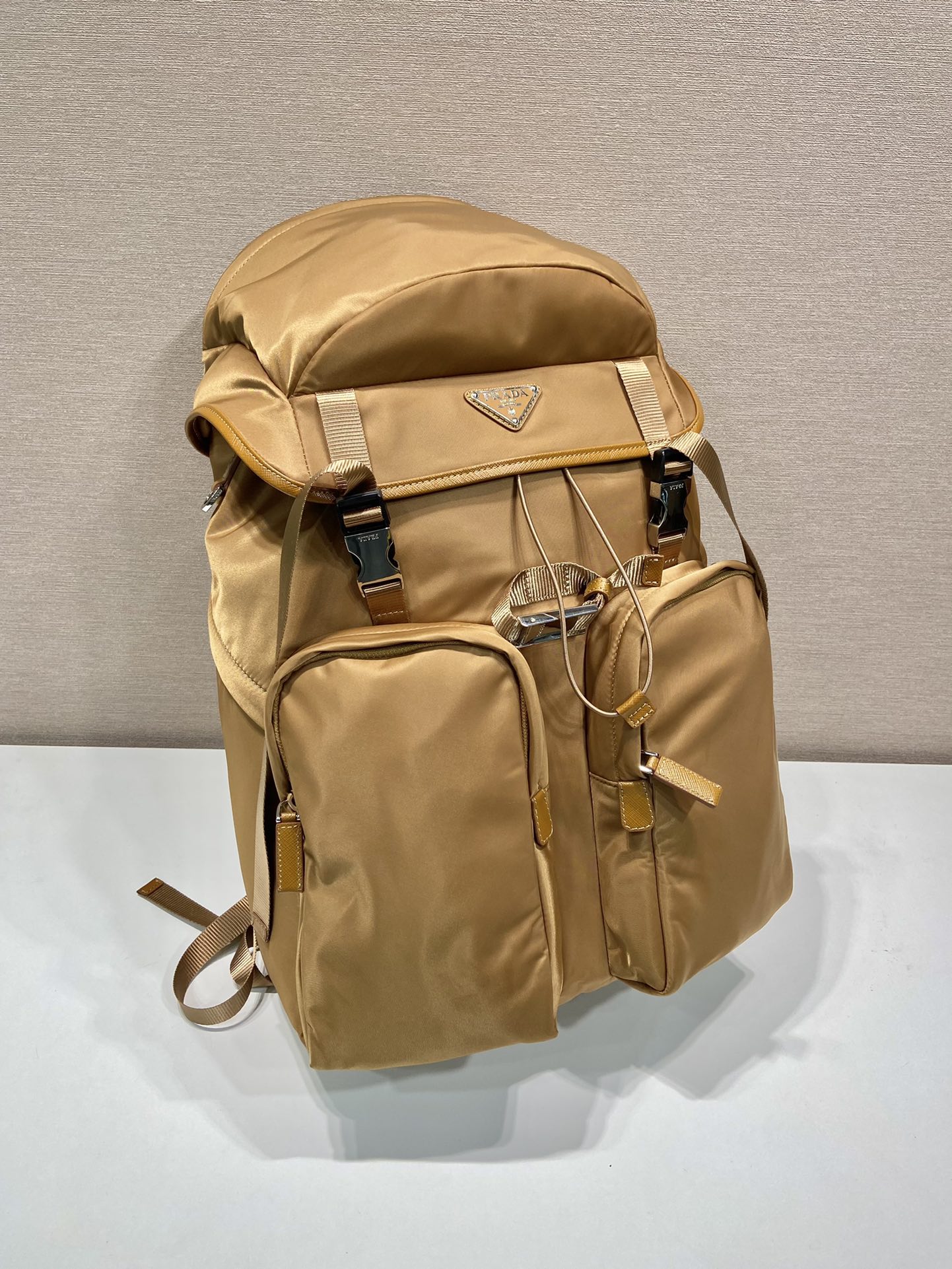 Pra*a backpack
