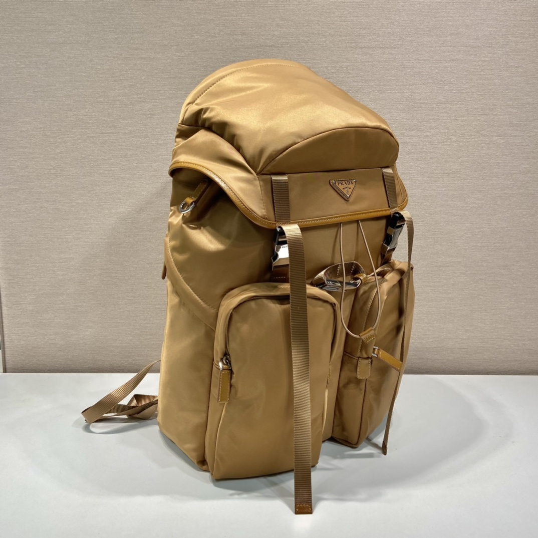 Pra*a backpack