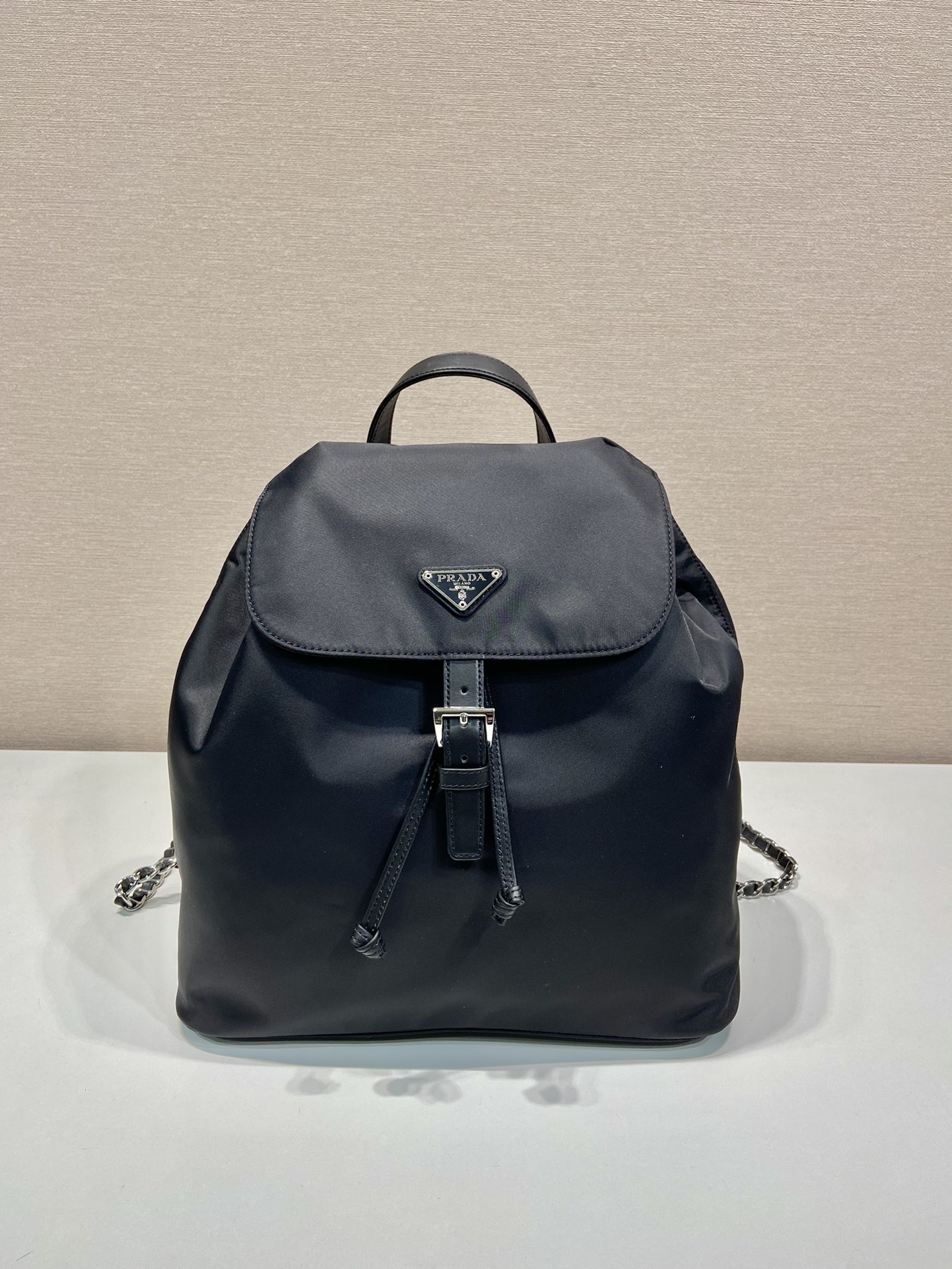 Pra*a  large backpack