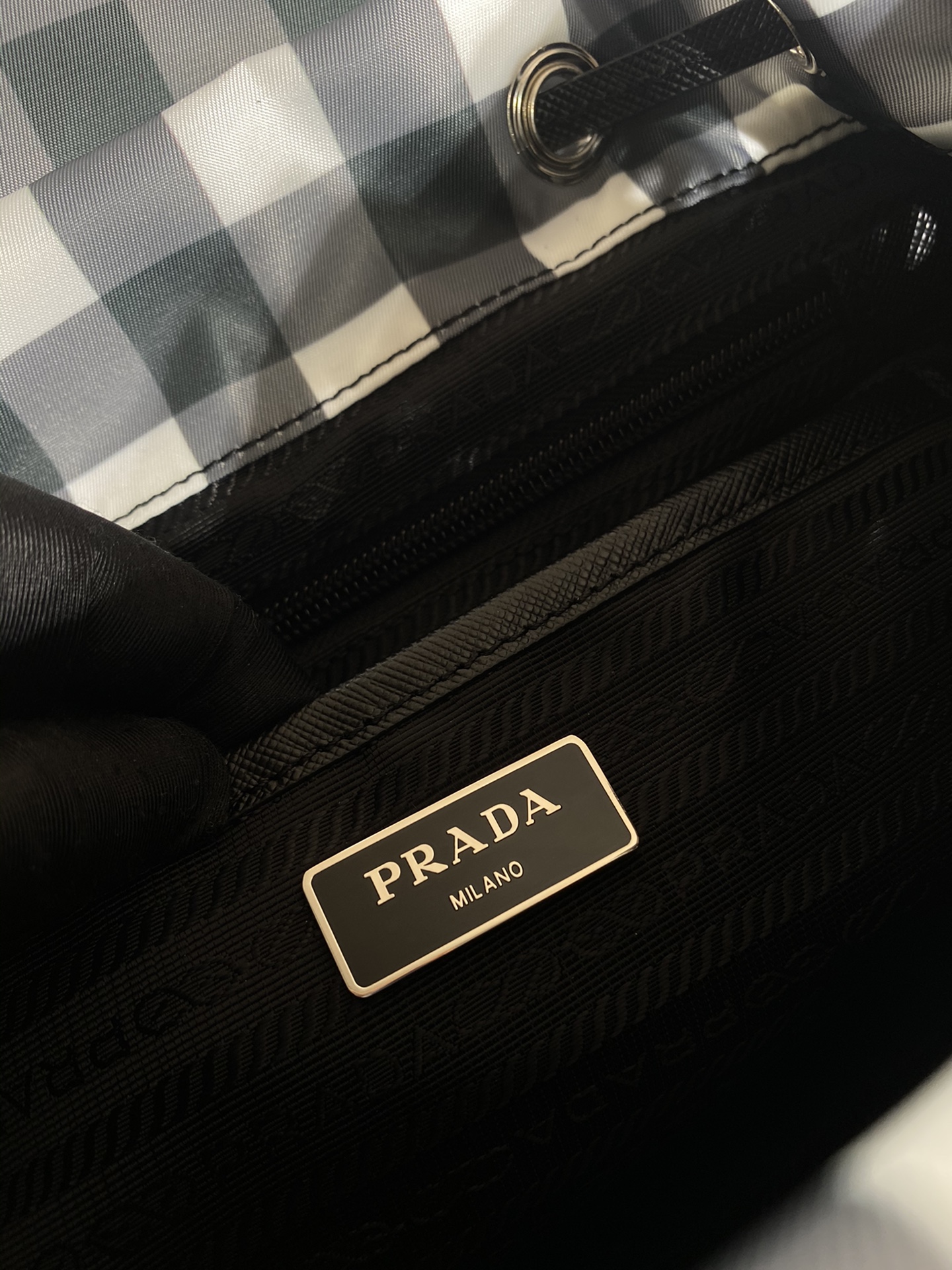 Pra*a backpack