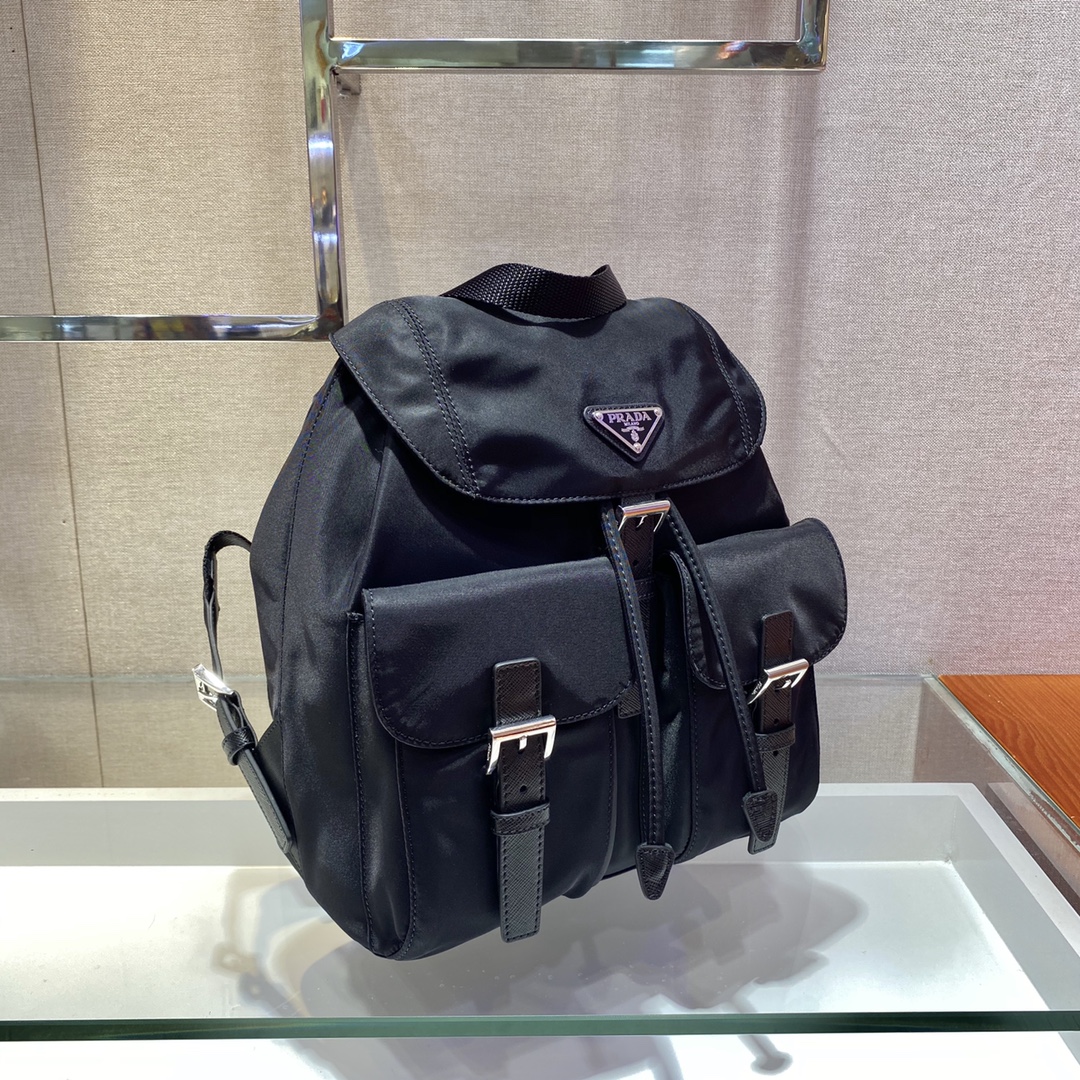 Pra*a small backpack