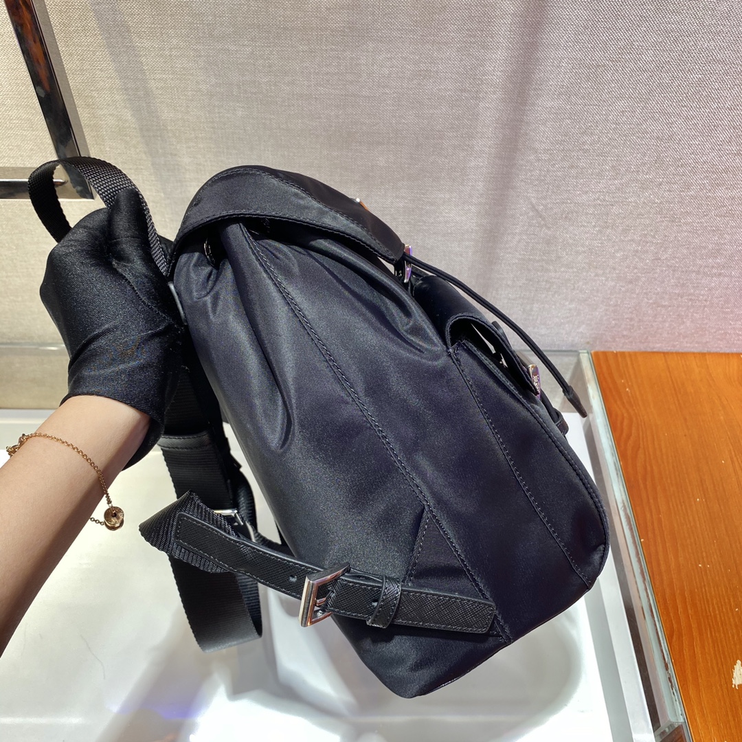 Pra*a small backpack