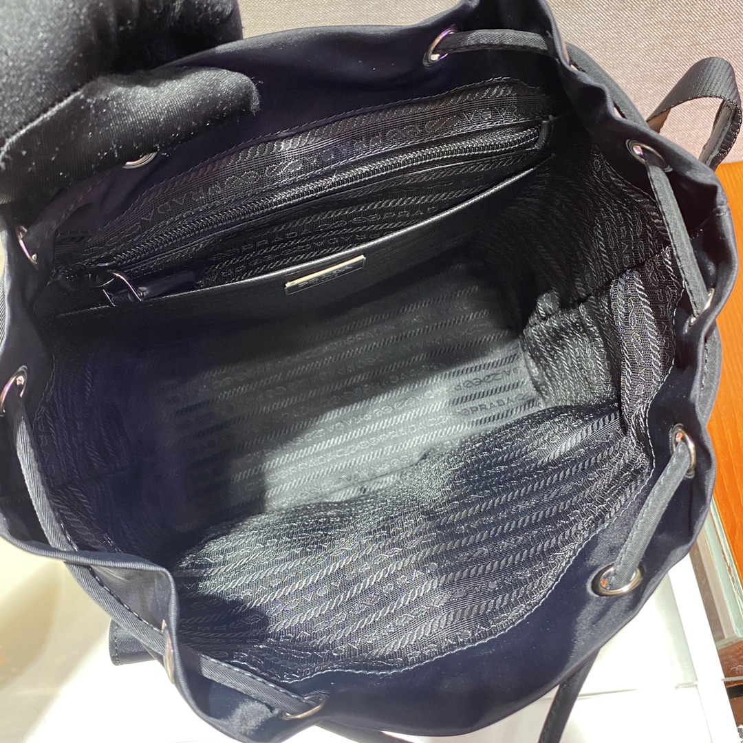 Pra*a small backpack