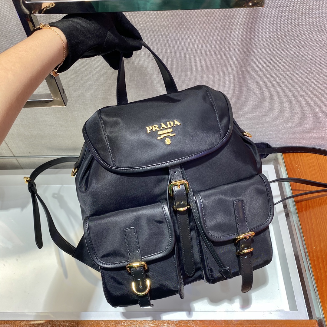 Pra*a small backpack