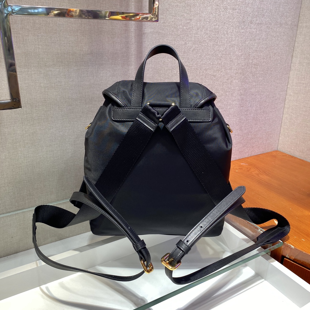 Pra*a small backpack