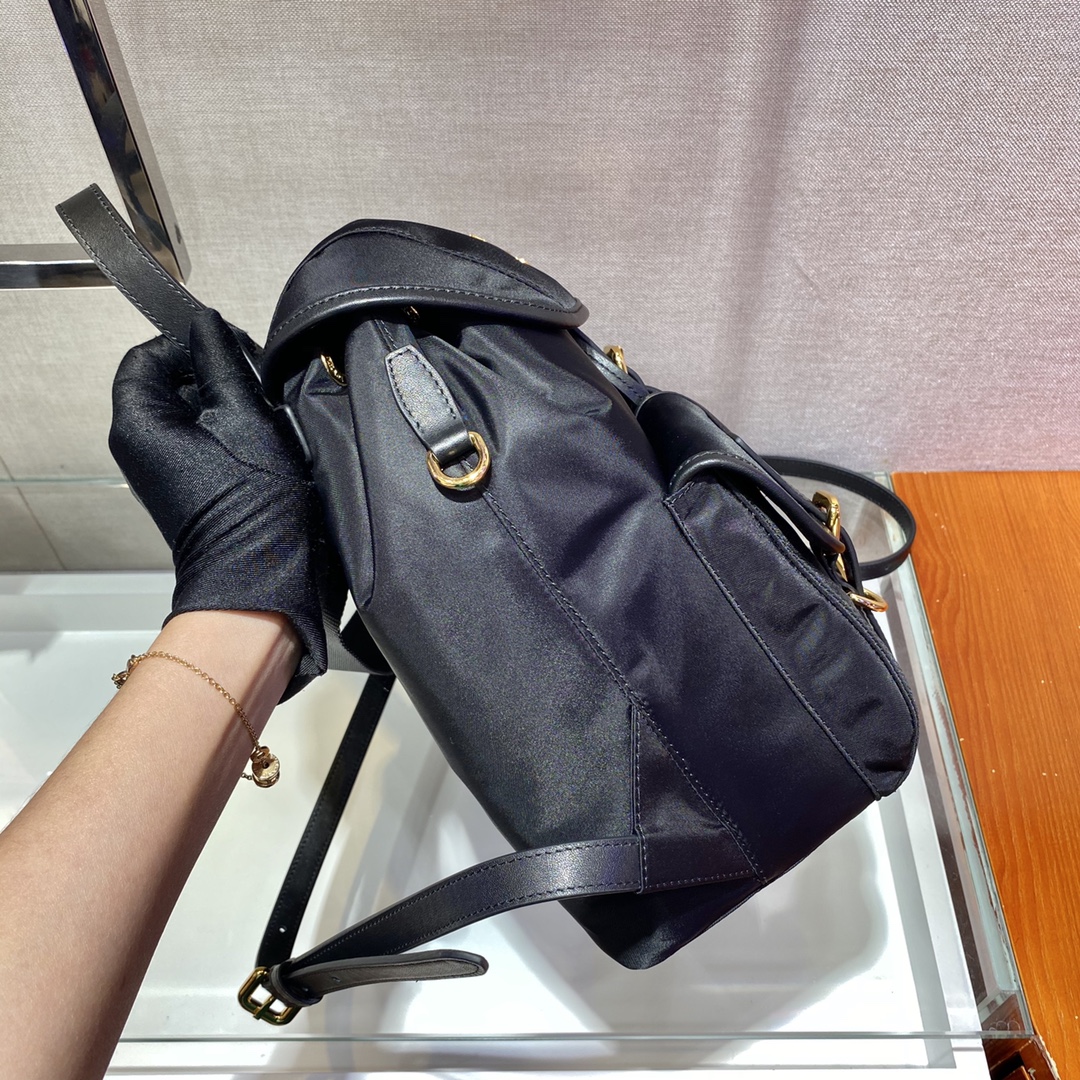 Pra*a small backpack