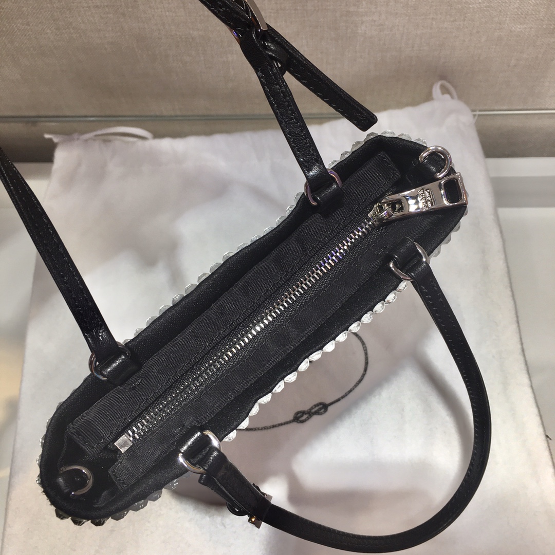 Pra*a handbag