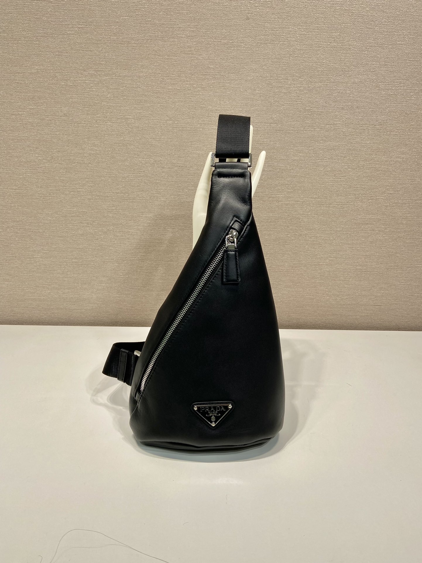 Pra*a cross leather bag