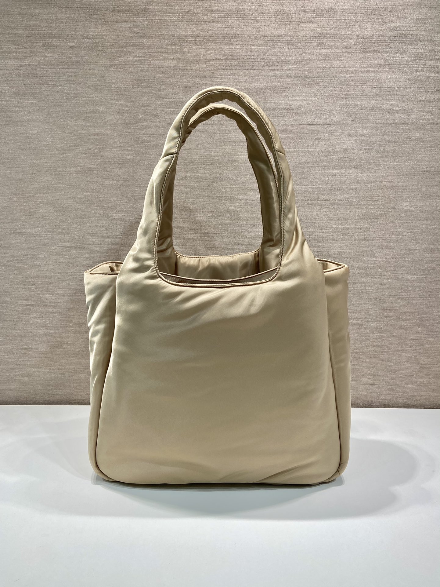Pra*a large padded re-nylon tote bag
