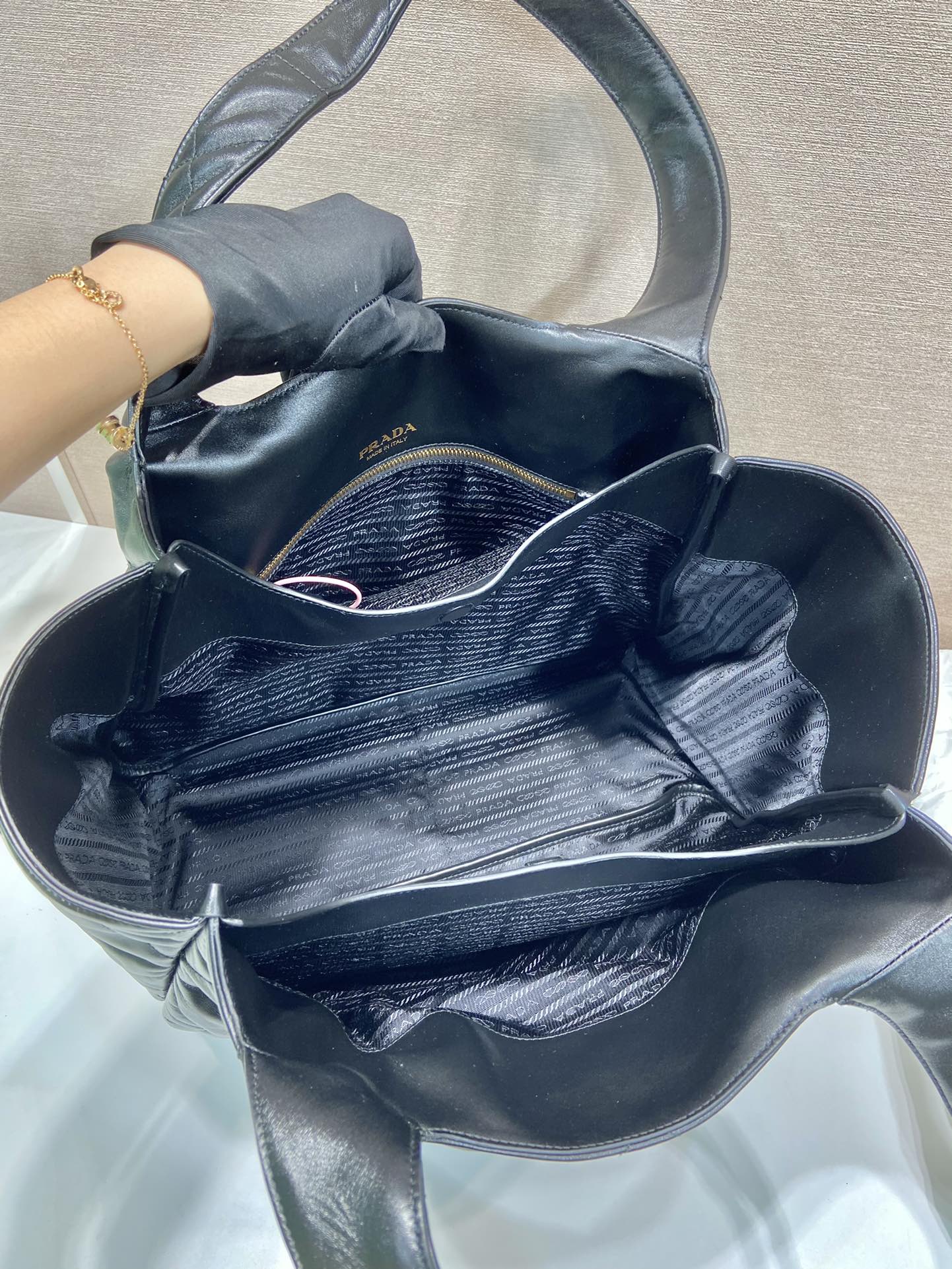 Pra*a large padded leather tote bag
