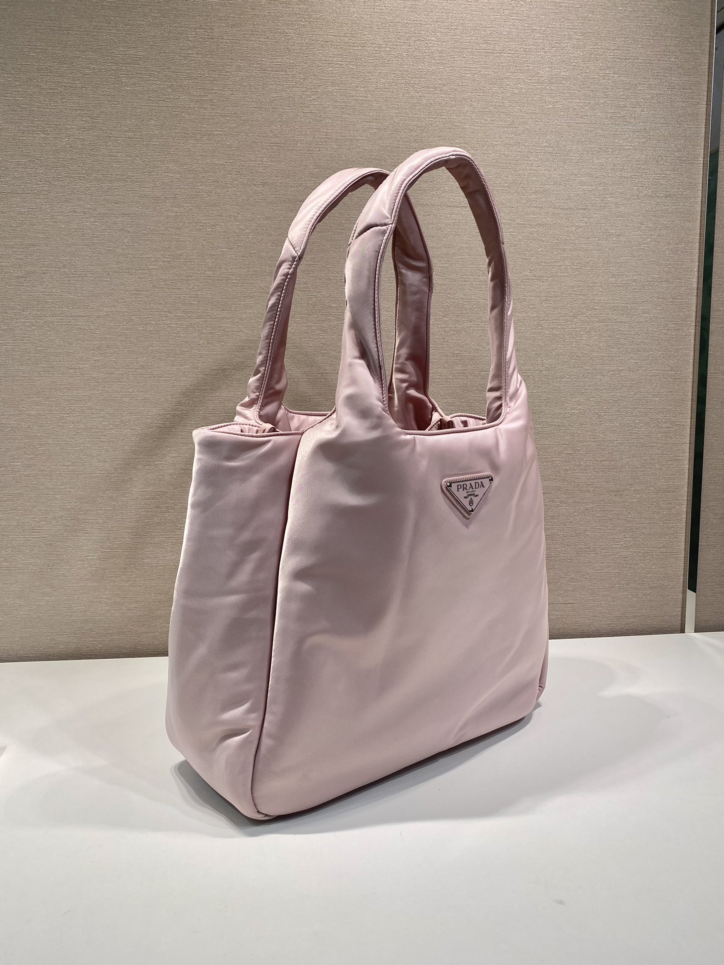 Pra*a large padded re-nylon tote bag