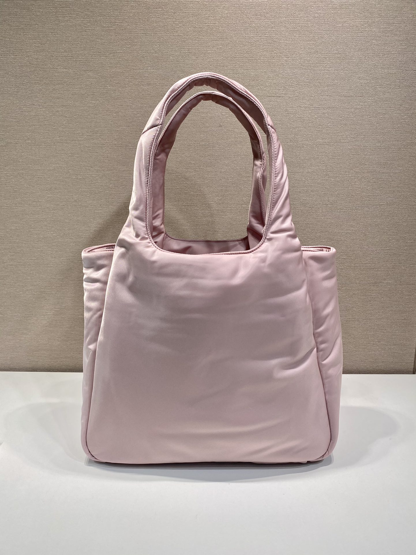 Pra*a large padded re-nylon tote bag