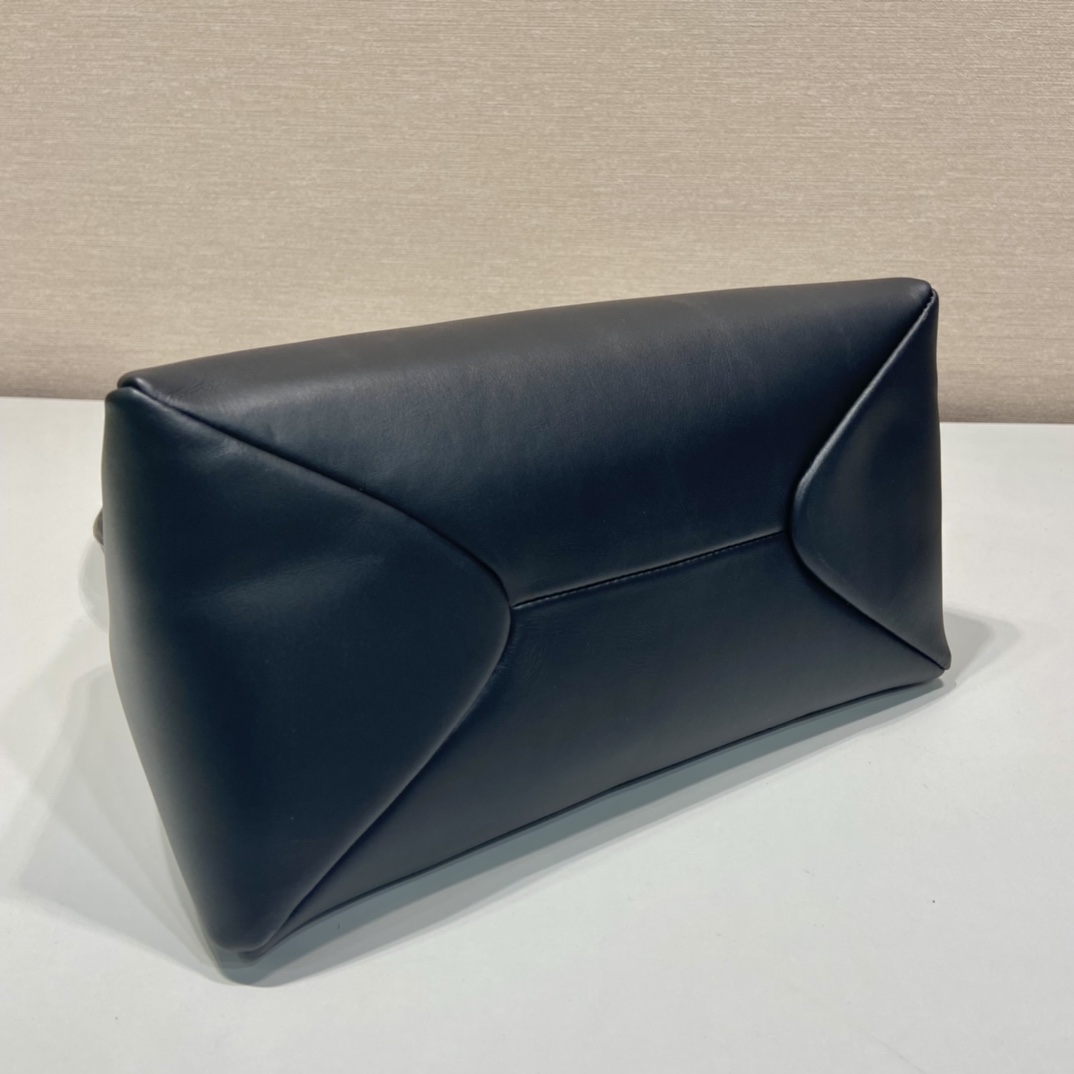 Pra*a leather mini-bag