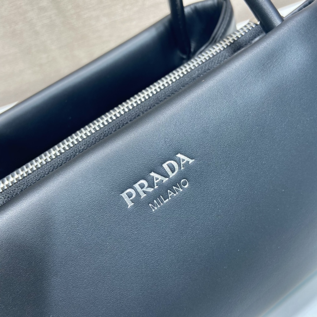 Pra*a leather mini-bag