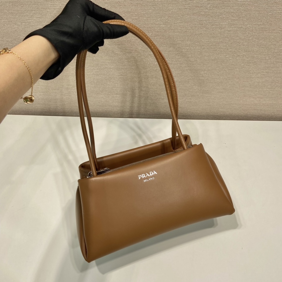 Pra*a leather mini-bag