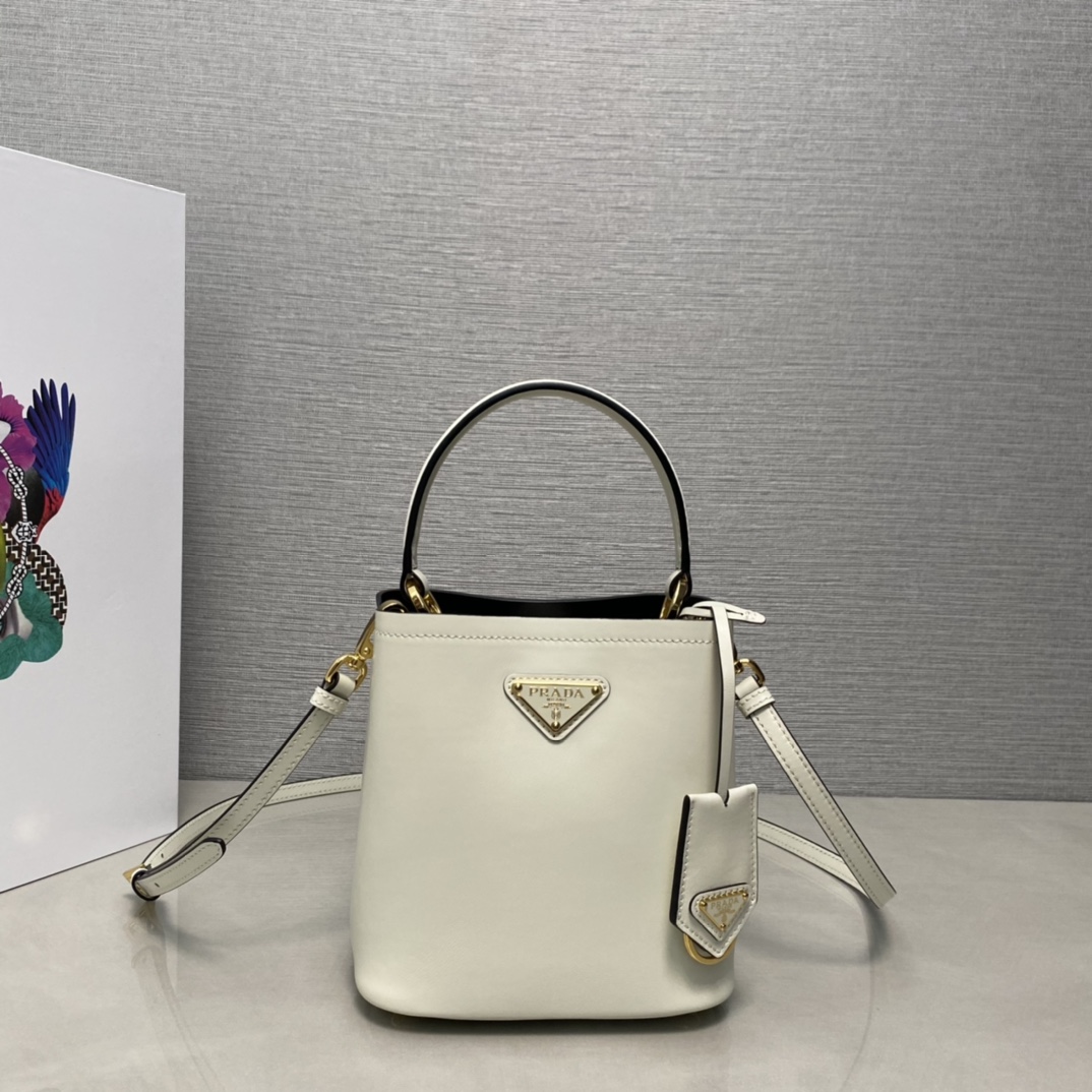Pra*a panier mini bag