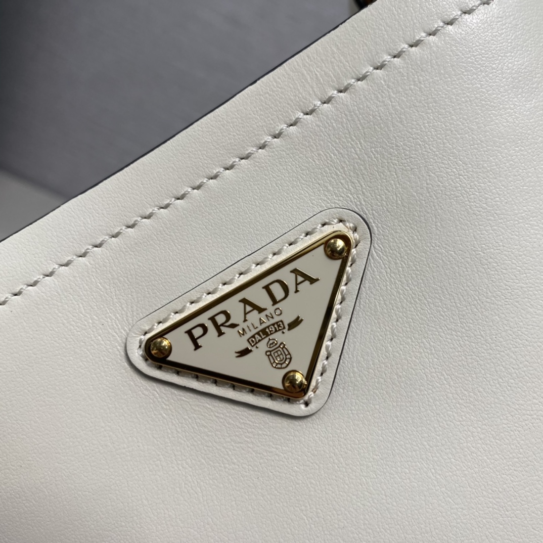 Pra*a panier mini bag
