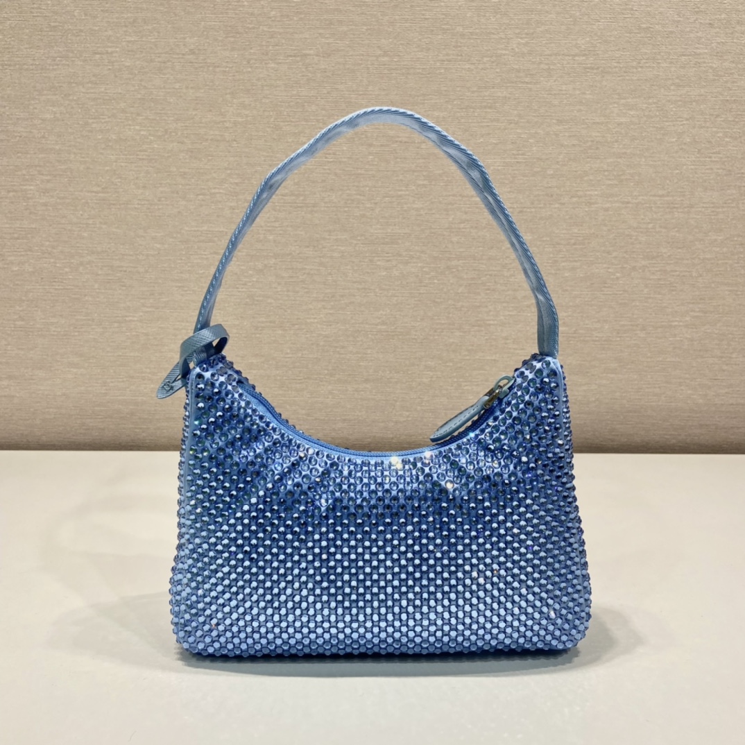 Pra*a hobo bag