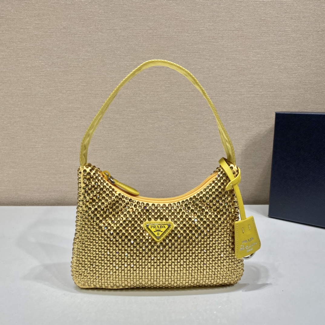 Pra*a hobo bag