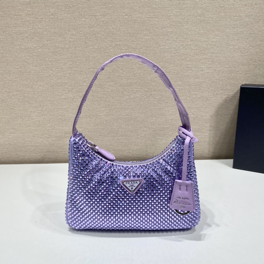 Pra*a hobo bag