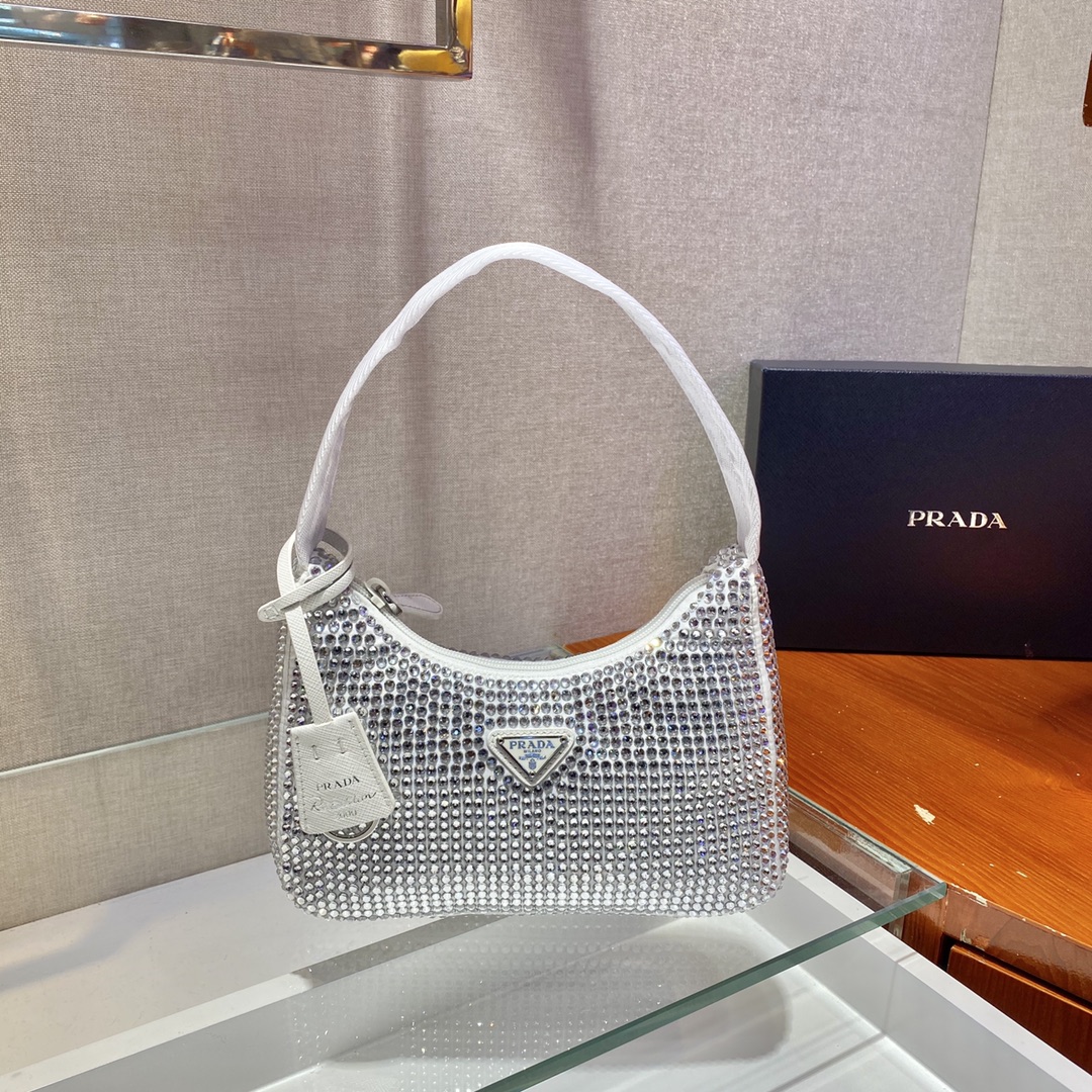 Pra*a hobo bag