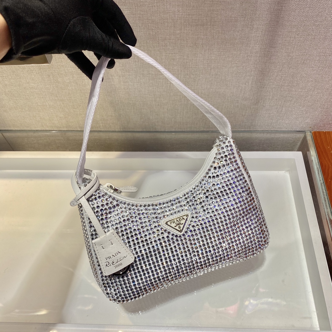 Pra*a hobo bag