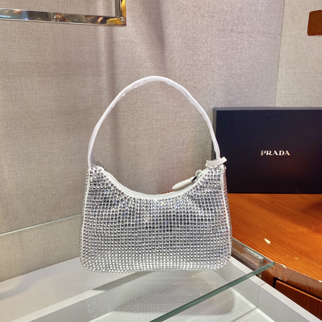 Pra*a hobo bag
