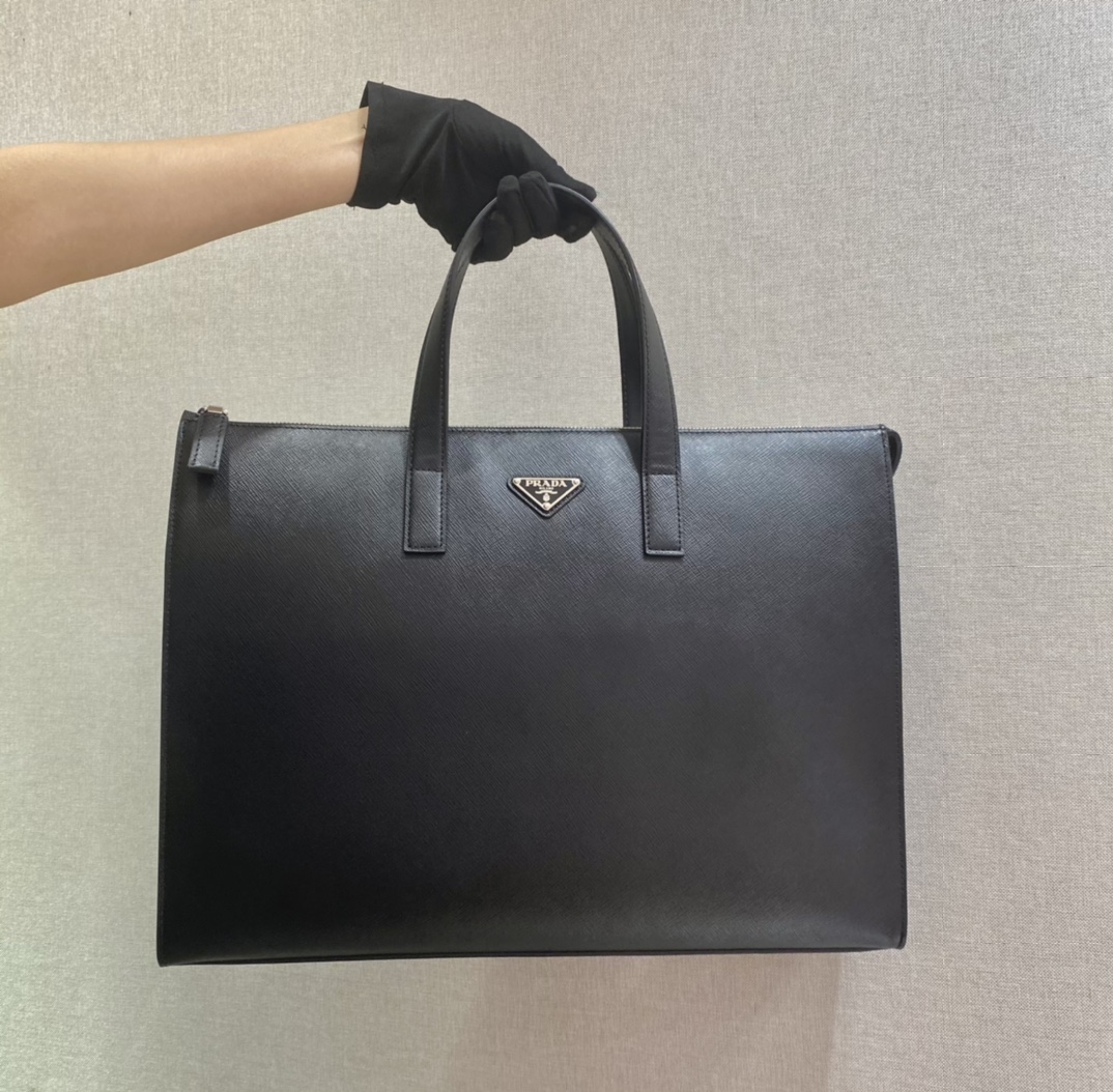 Pra*a saffiano leather tote