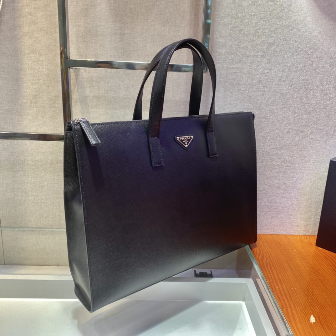Pra*a saffiano leather tote