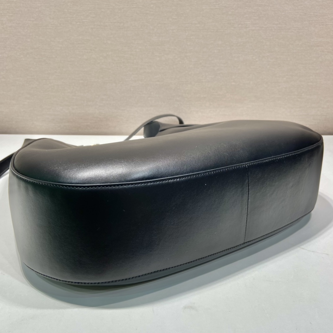 Pra*a large leather shoulder bag with topstitching
