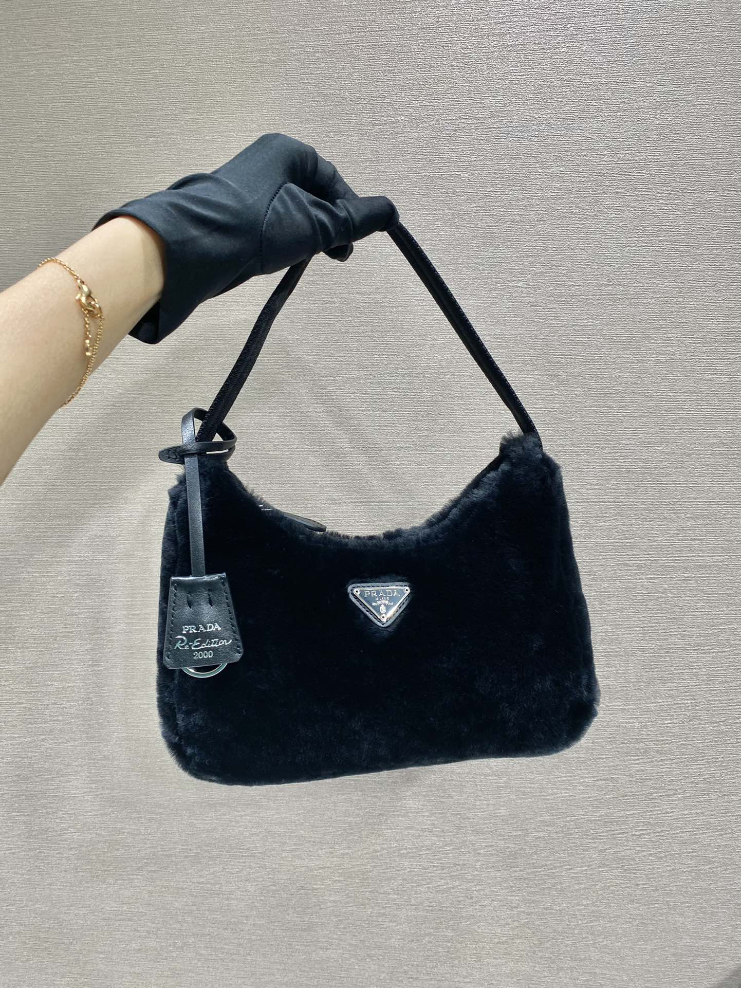 Pra*a hobo bag