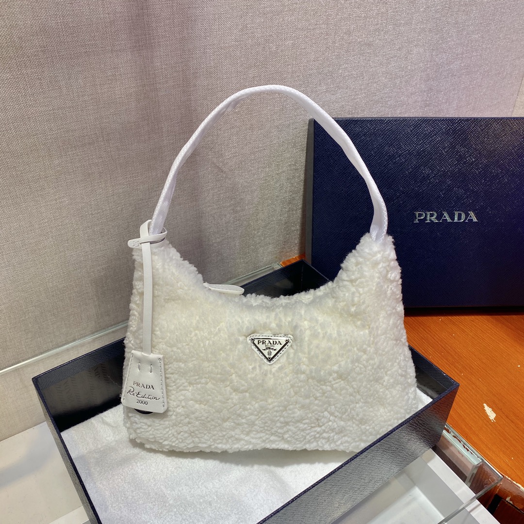Pra*a hobo bag
