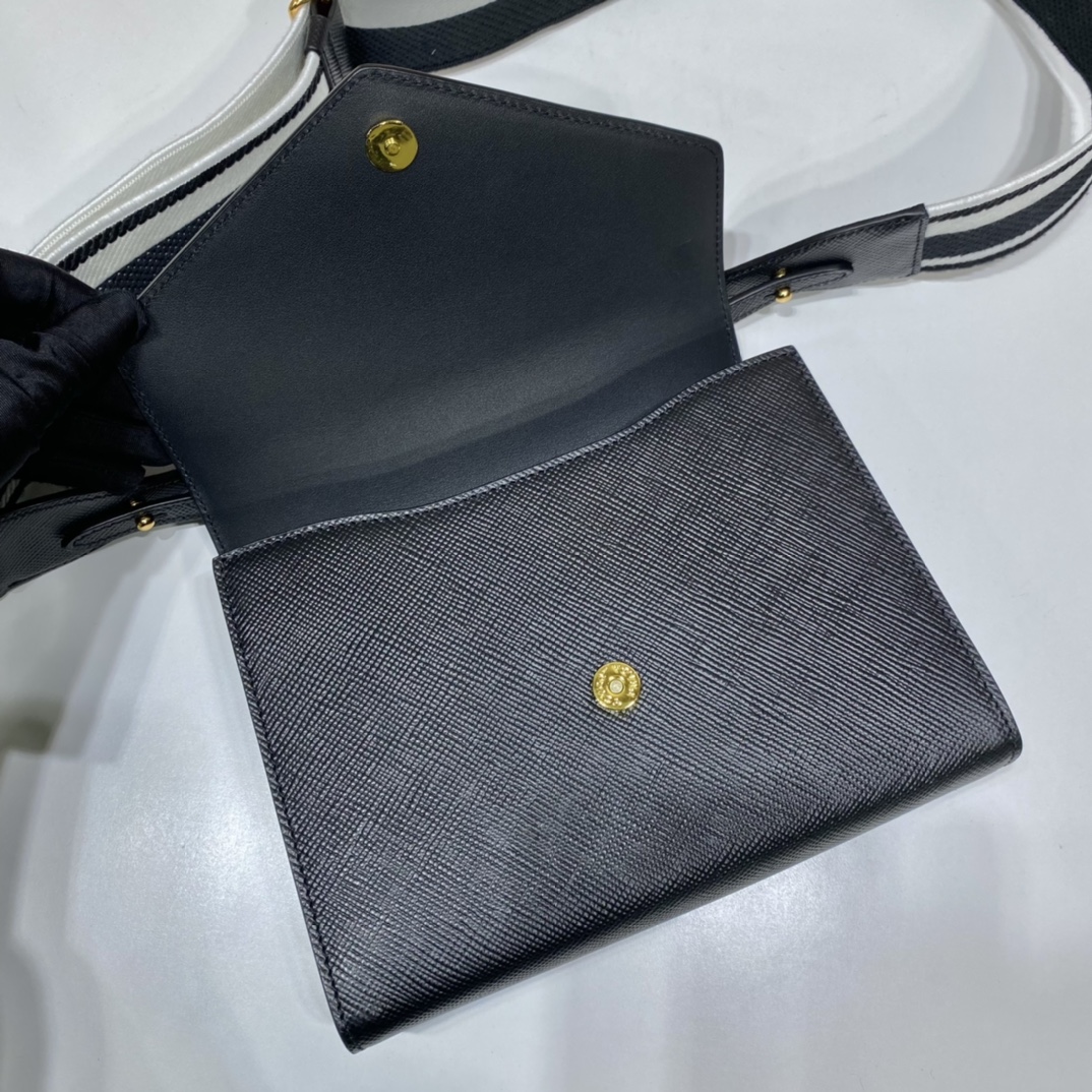 Pra*a monochrome saffiano and leather bag