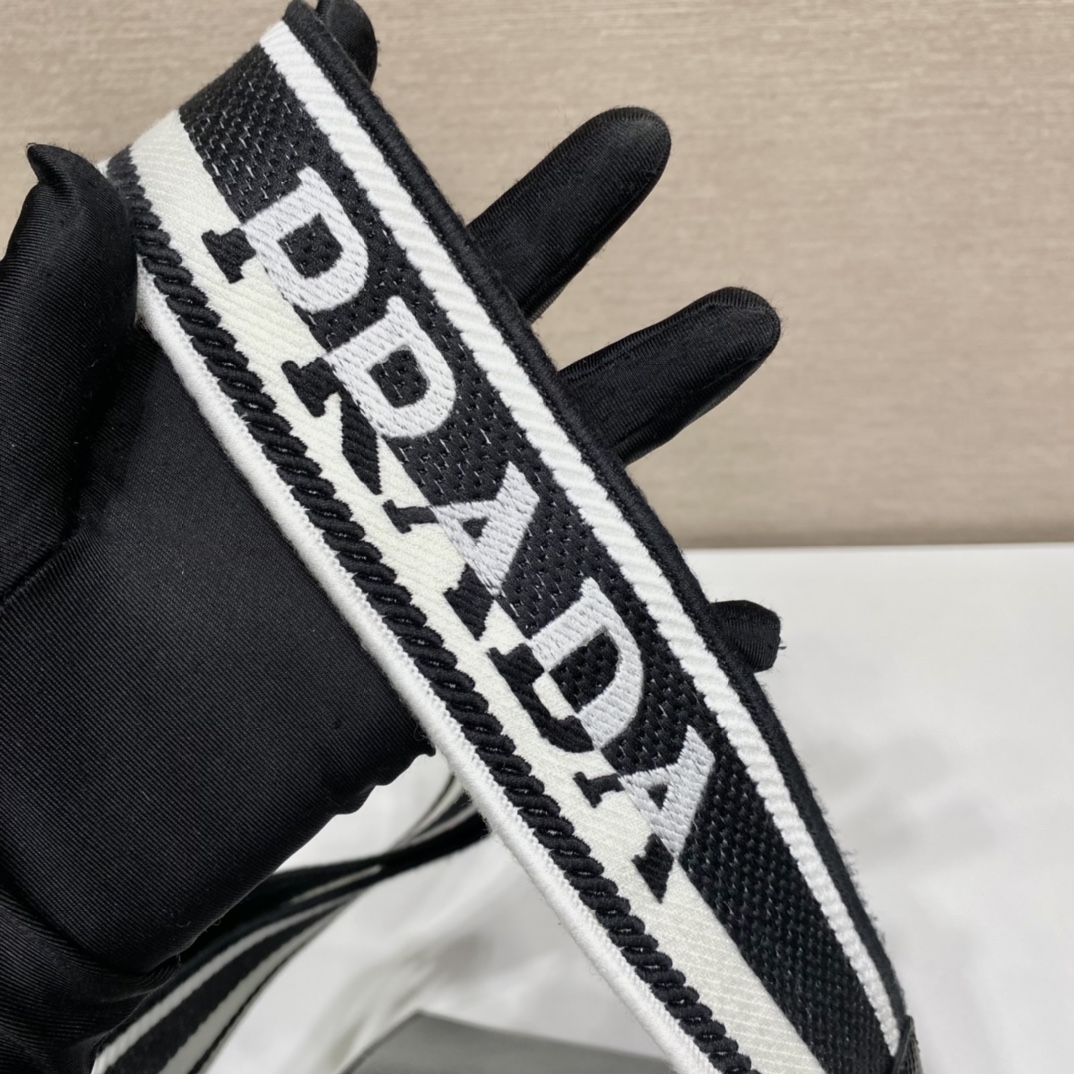 Pra*a monochrome saffiano and leather bag
