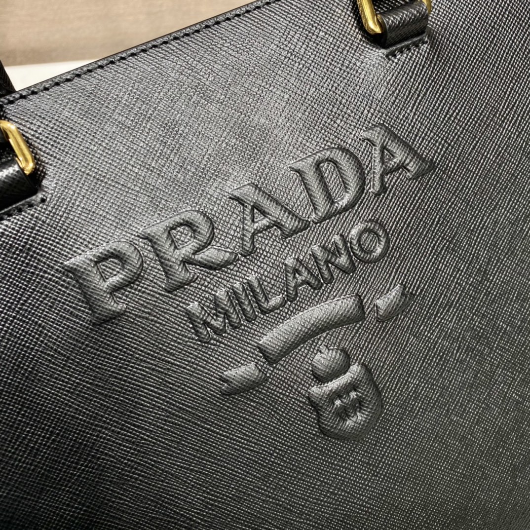 Pra*a medium saffiano leather handbag