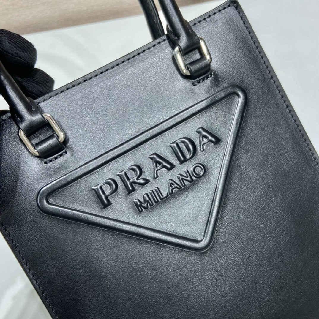 Pra*a small saffiano leather handbag
