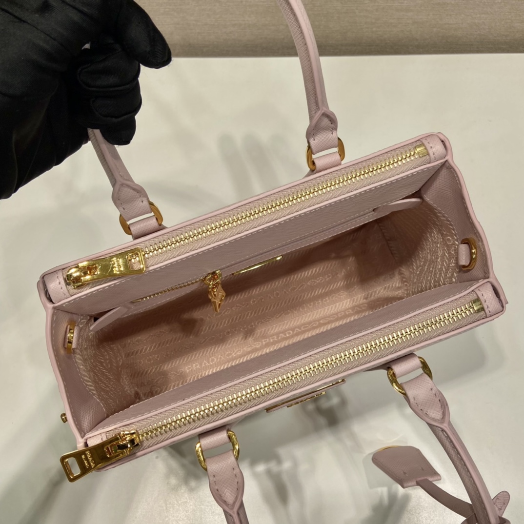 small Pra*a galleria saffiano leather bag