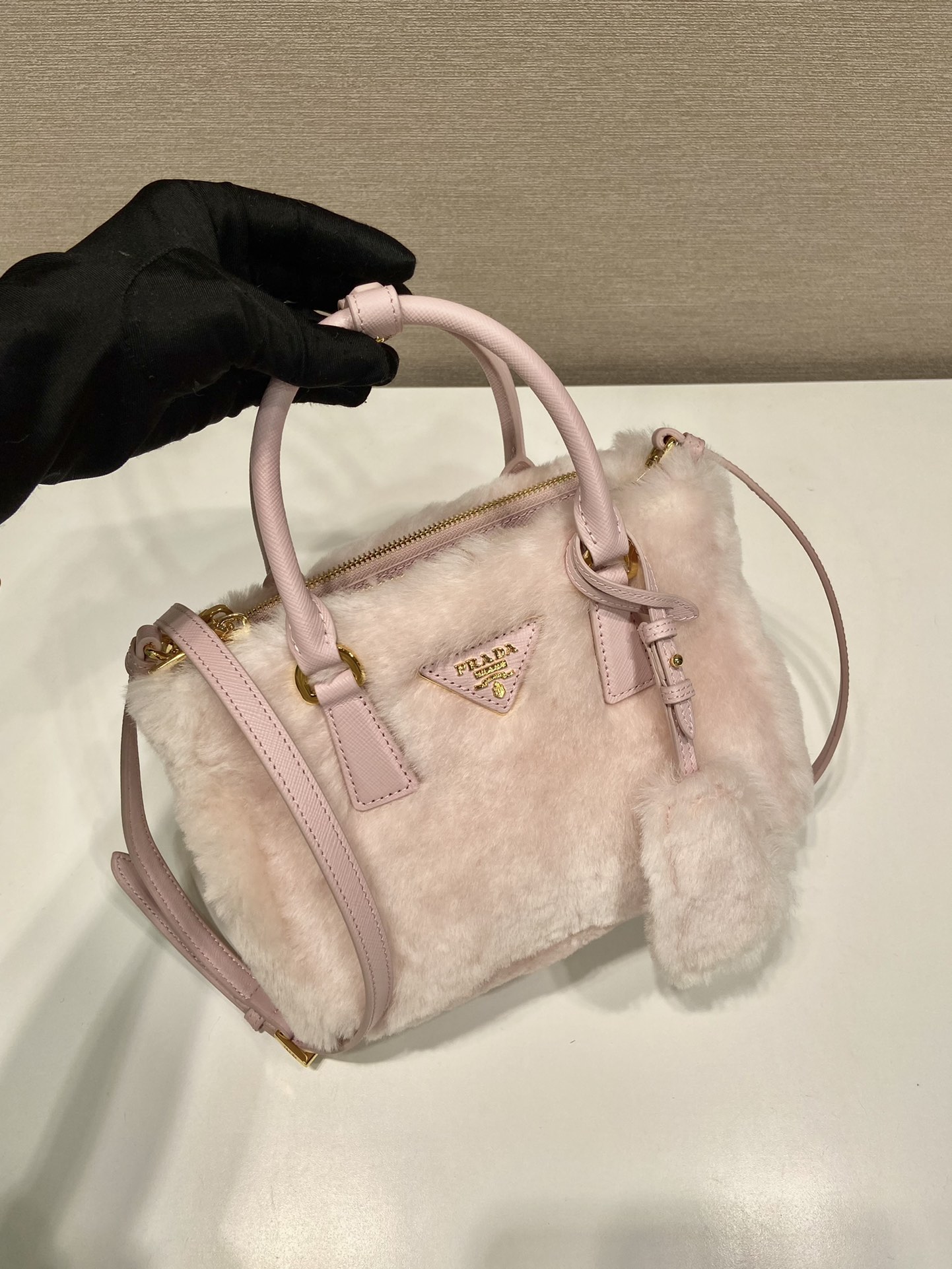 Pra*a galleria saffiano shearling top-handle bag