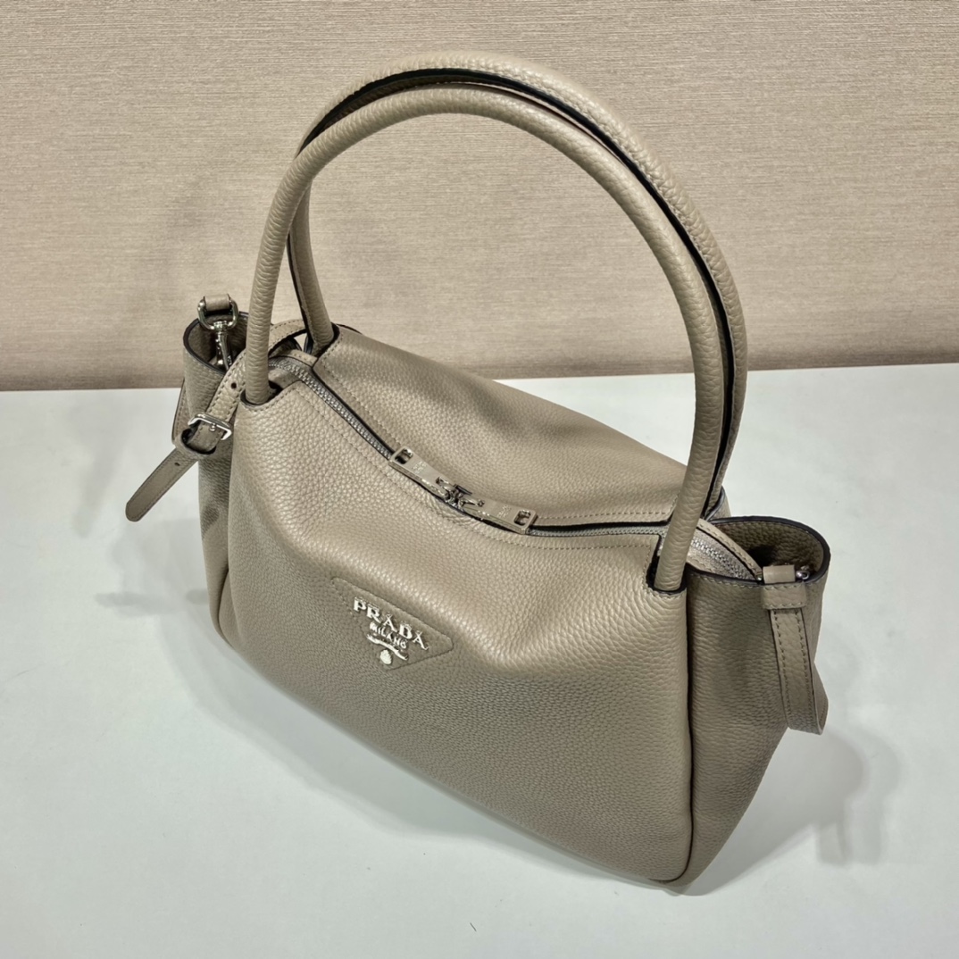 Pra*a large leather handbag