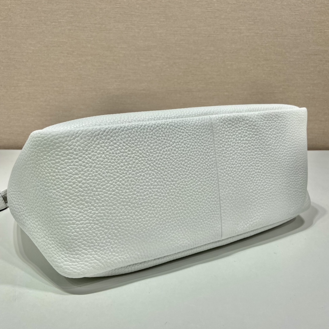 Pra*a large leather handbag